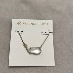 Kendra Scott Barbara pendant necklace